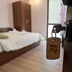 Rebeka Деревянный коттедж *