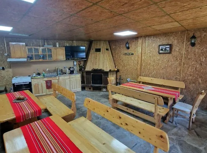 Rebeka אכסניה *